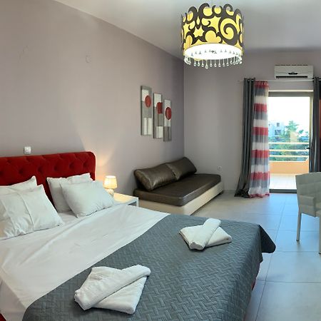 Dioni Hotel Adelianos Kampos Luaran gambar