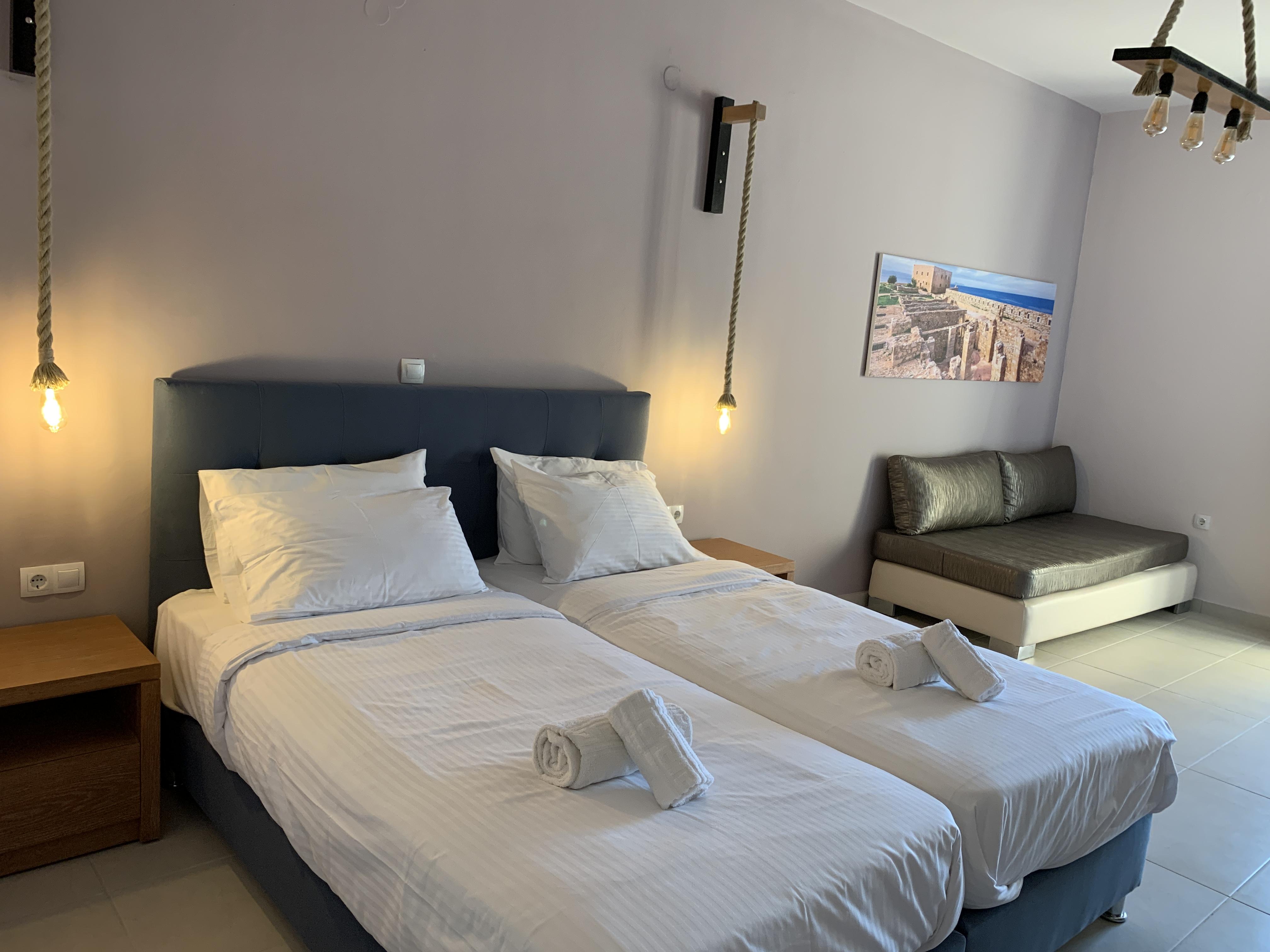 Dioni Hotel Adelianos Kampos Luaran gambar