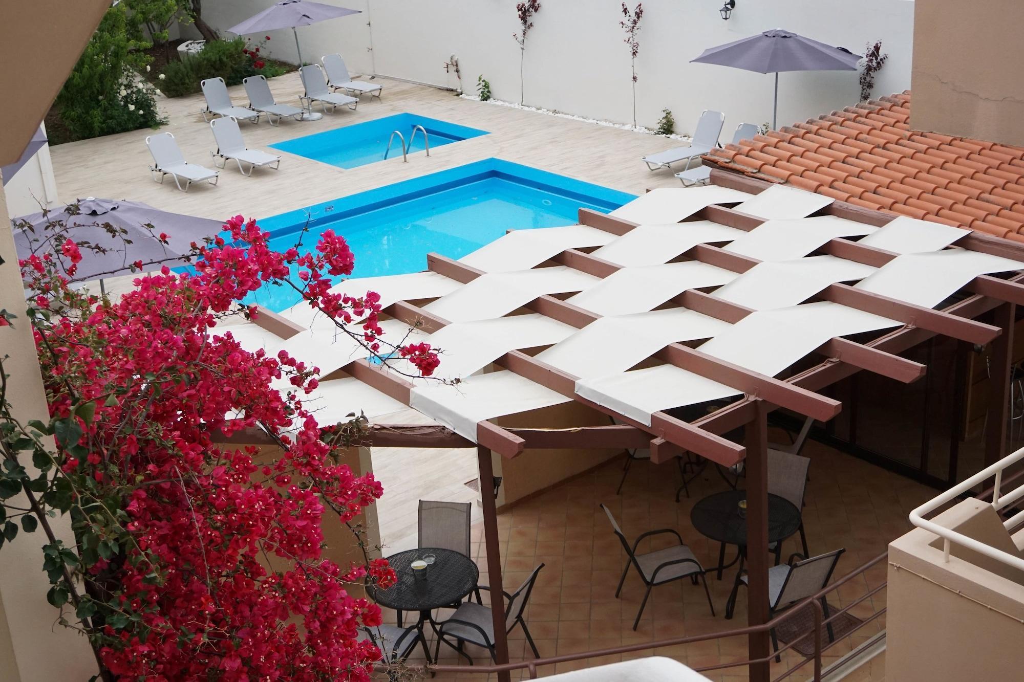 Dioni Hotel Adelianos Kampos Luaran gambar